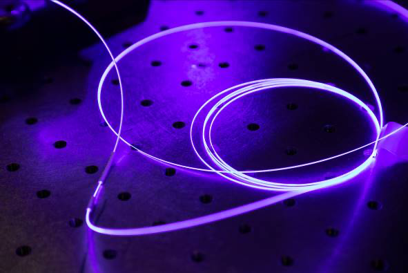 蓝光高功率半导体激光器 E-Lyrae系列，450 nm高功率激光模块图6