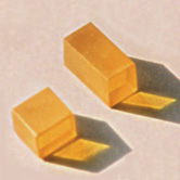 联合晶体公司的AgGaS2和AgGaSe2晶体和器件 晶体