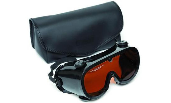 EKSMA Optics - 用于Nd:YAG和Ti:蓝宝石的护目镜 激光防护眼镜